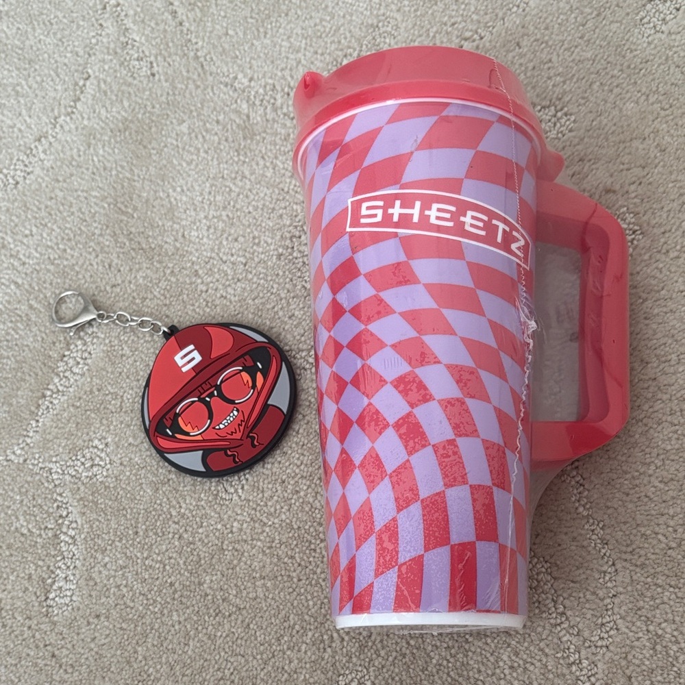 Sheetz Red and Purple Checkered Tumbler with Keychain